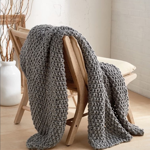 Dkny Bedding Dkny Nwt Pure Chunky Knit Throw Blanket Poshmark